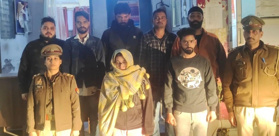 पति-पत्नी स्पा सेंटर की आड़ में चला रहे देह व्यापार का धंधा
