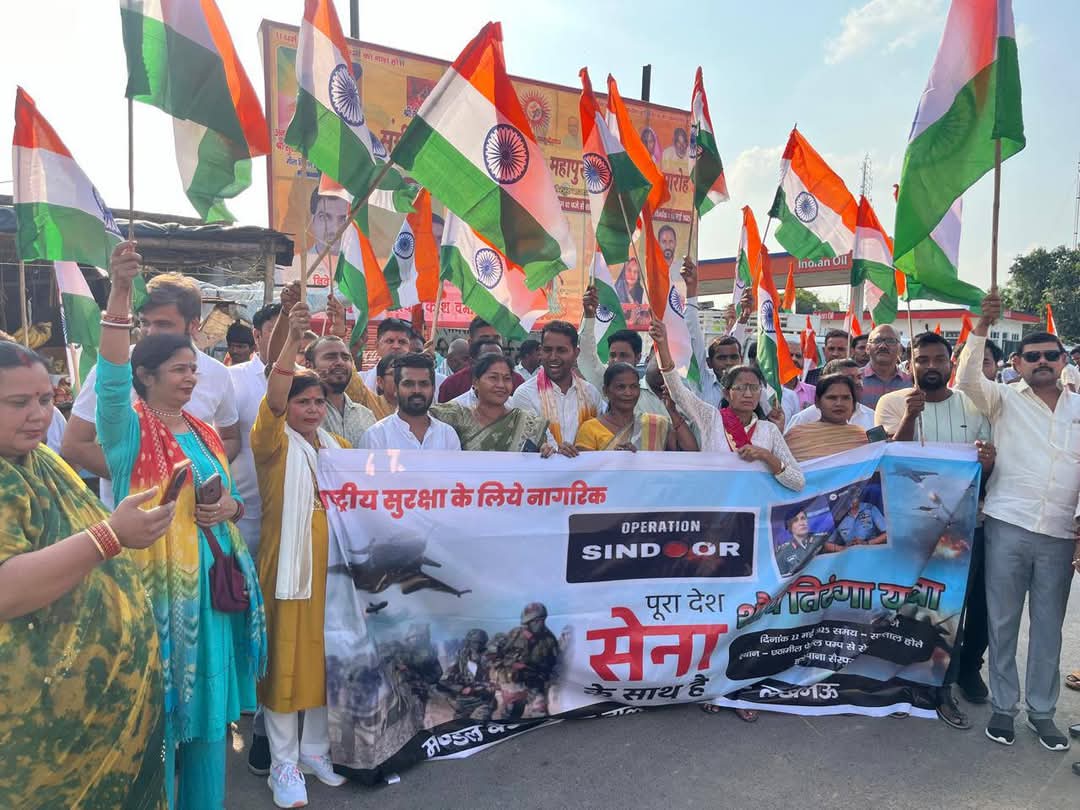 छठामील चौराहा से सेवा अस्पताल होते हुए थाना सैरपुर पुर तक निकाली गई भव्य तिरंगा यात्रा